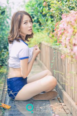 走戈壁的女人